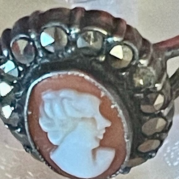 Antique VICTORIAN Carved Shell LADY CAMEO Sterling Silver & MARCASITES RING 7! - Picture 7 of 12